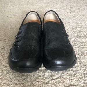 Slip resistant NurseMates shoes